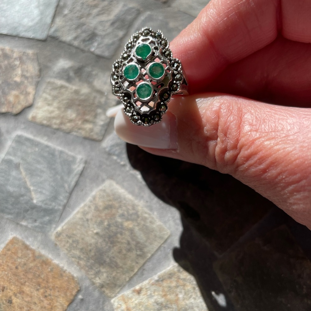 Emerald /Marcasite S925 sterling silver ring - Picture 5 of 11